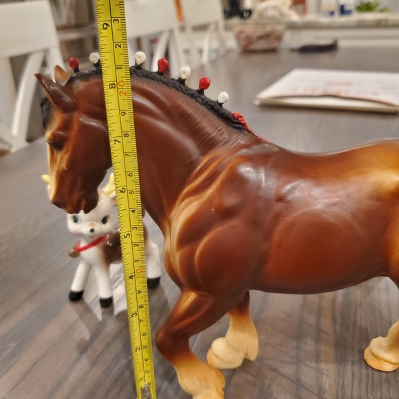 Beautiful Vintage Breyer Clydesdale Stallion With Red and White Bobs 70's -80's - Picture 11 of 12